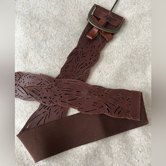 Guess Genuine Leather Belt - Size S / M - BRAND NEW - Never Worn